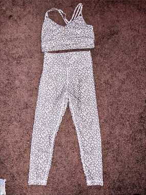 Balance Collection Printed Athletic Two Piece Set Size Large